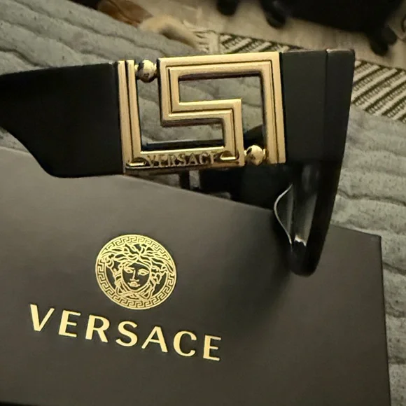 Versace Black Square Women's Sunglasses with Dark Lenses - Picture 2 of 10